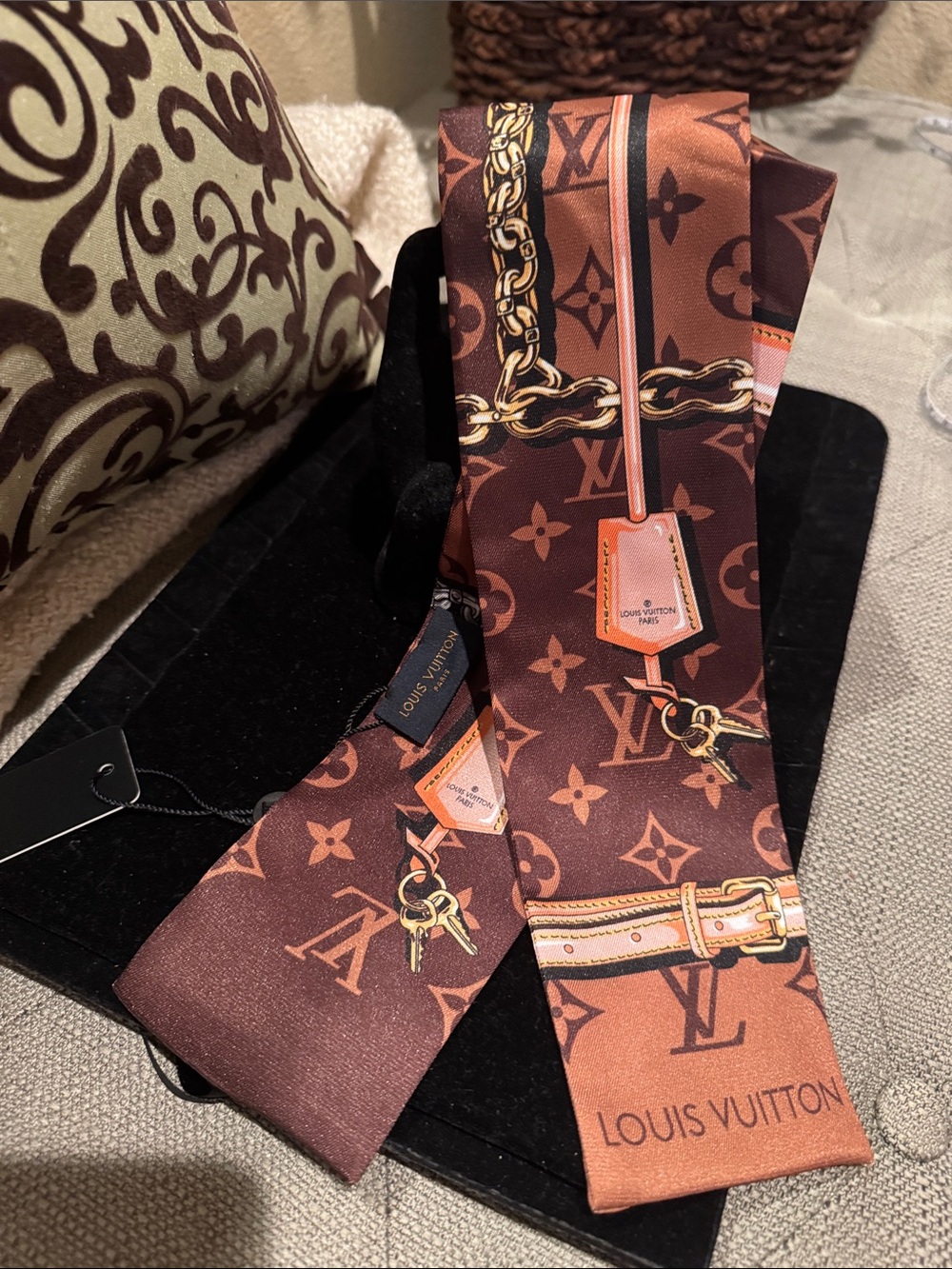 NEW LV 100% Silk Twillie Scarf Tie